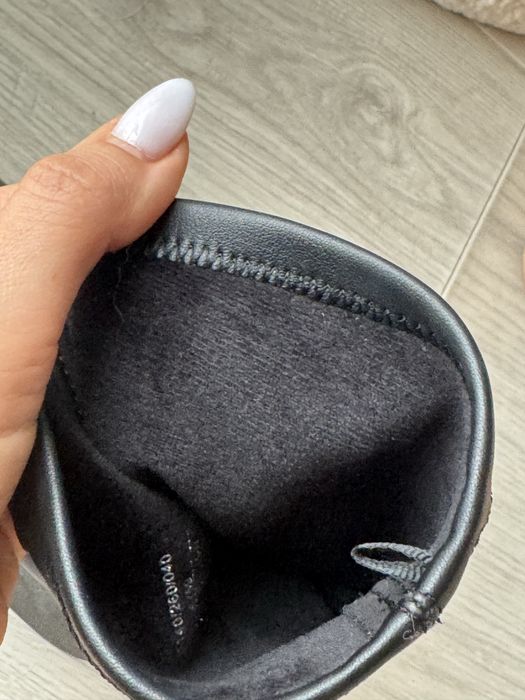 BERSHKA взуття ботильони черевики ботінки