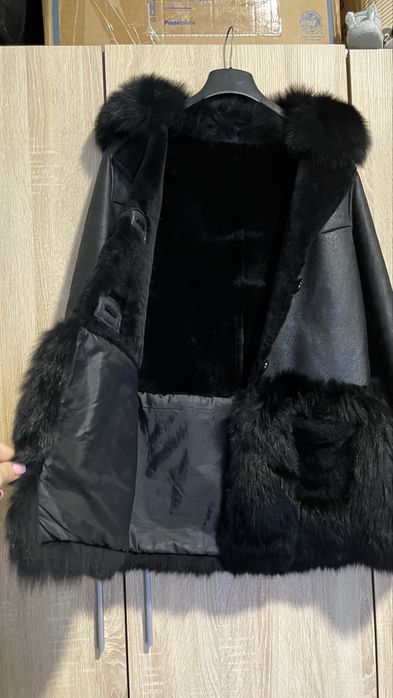 Продам натуральную дубленку черного цвета