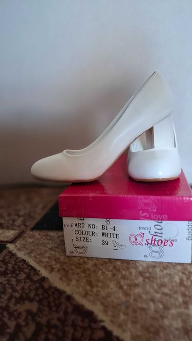 Продам весільні туфлі