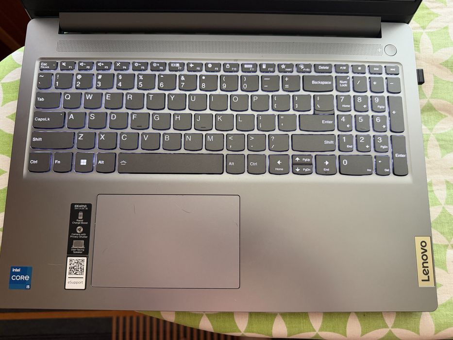 Laptop Lenovo IdeaPad 3 Slim 16IAH8