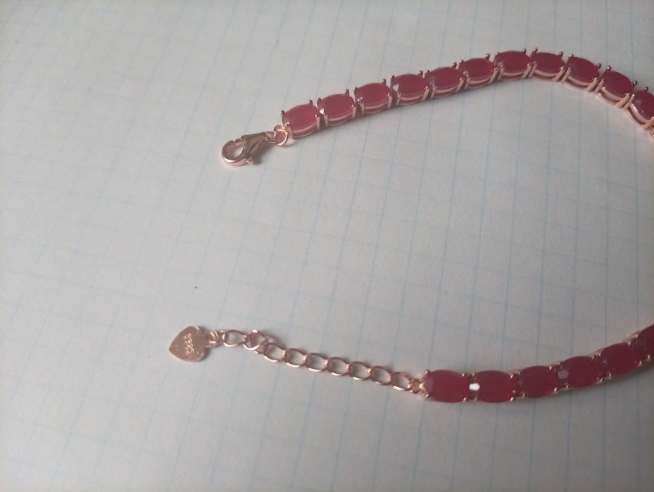 Серебряный браслет с натуральными рубинами