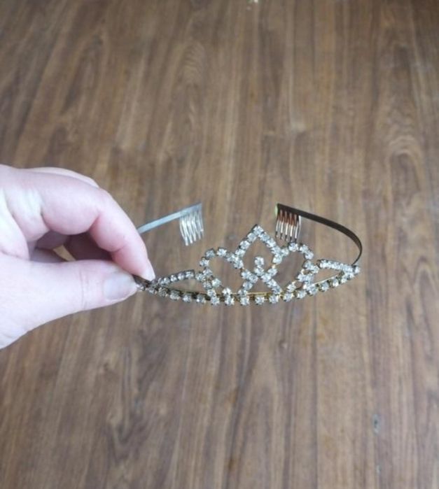 Діадема бу для волосся