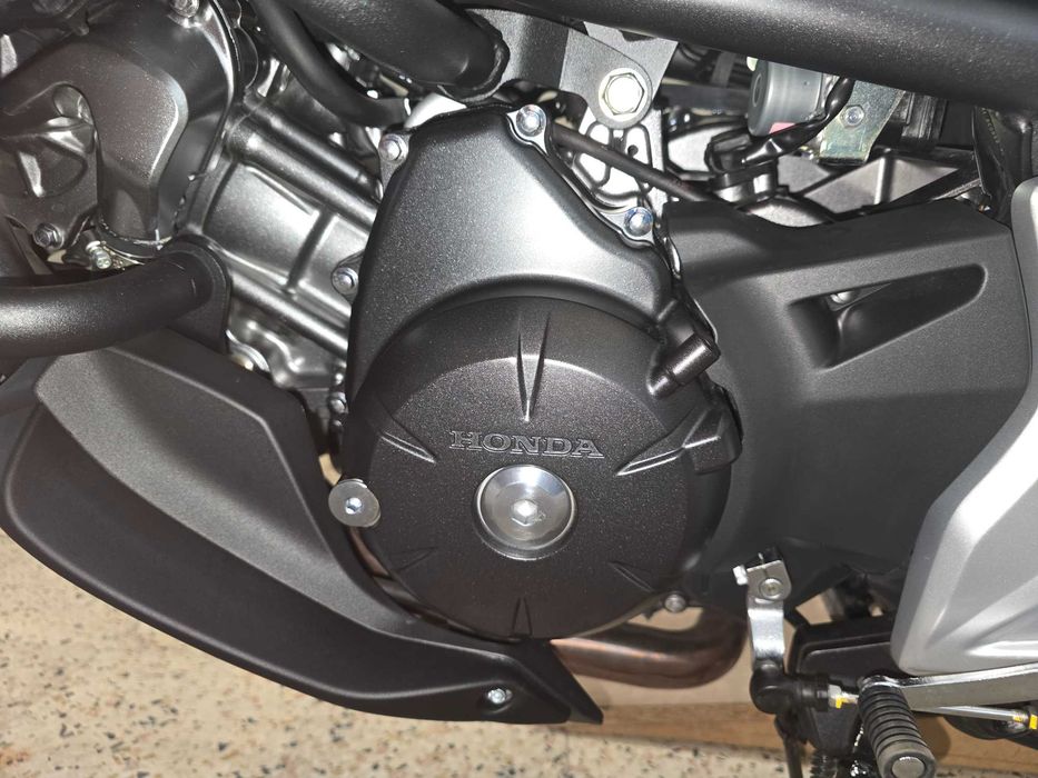 Honda NC750X com 5000 km´s em excelente estado