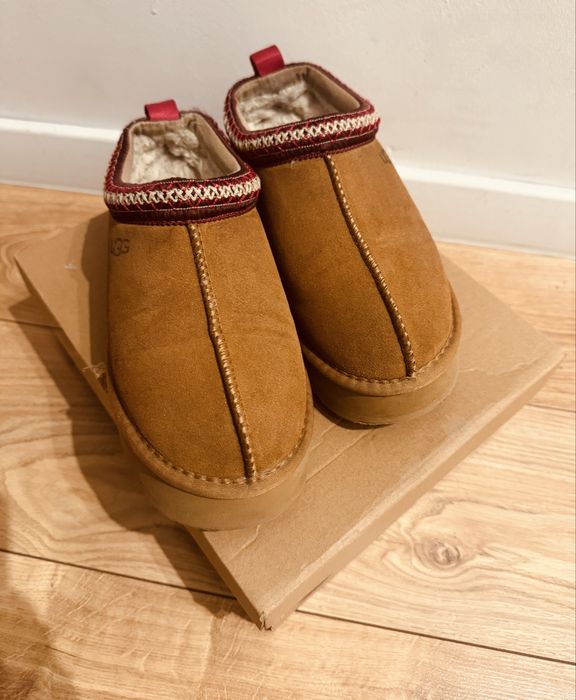 Ugg Tazz 40.