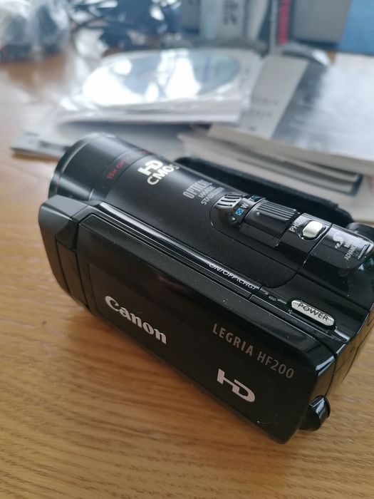 Kamera Video Canon LEGRIA HF200