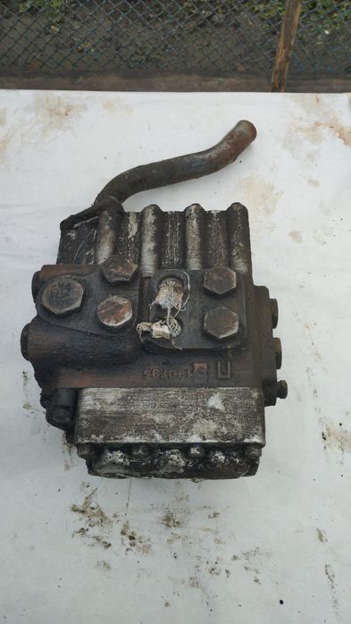 Продам гідророзподільник Р-80 до МТЗ