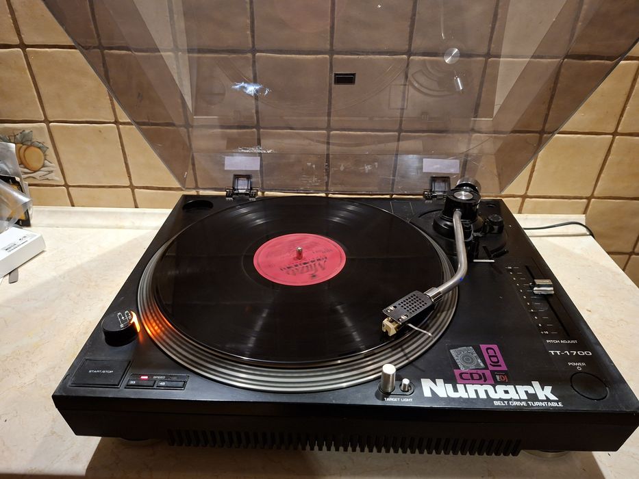 Gramofon Nunark  TT-1700