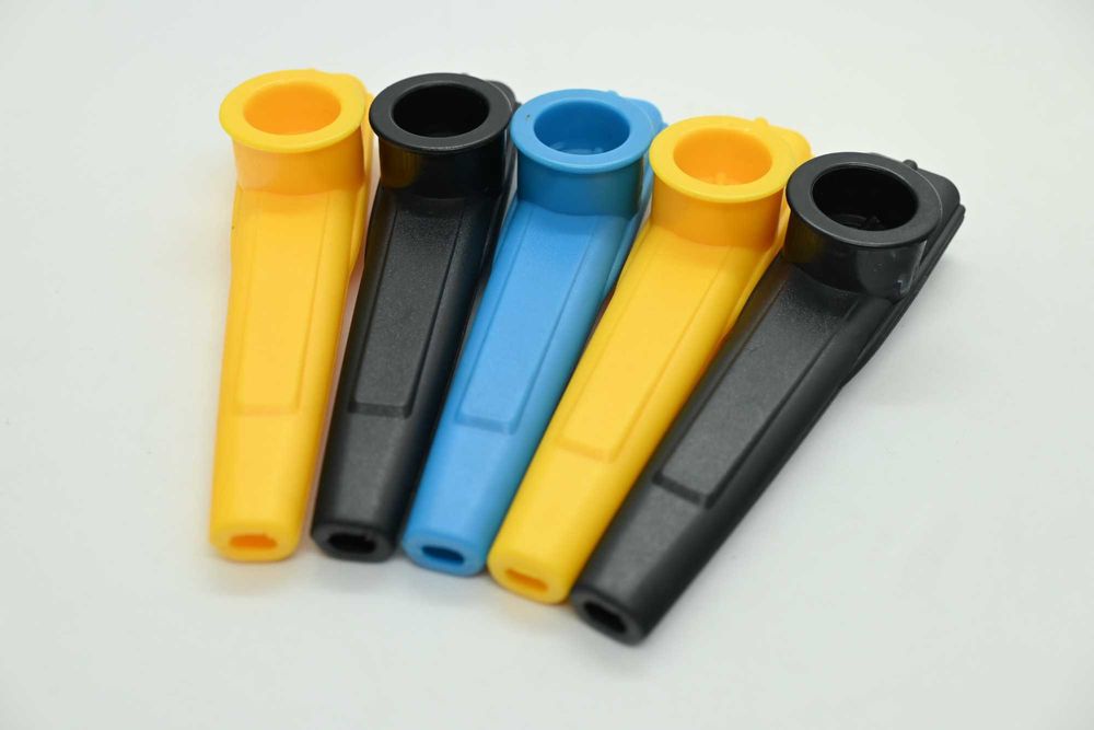 Kazoo kolorowe z tworzywa