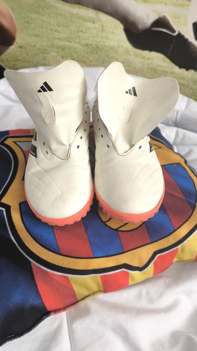 Turfy chłopięce adidas 38
