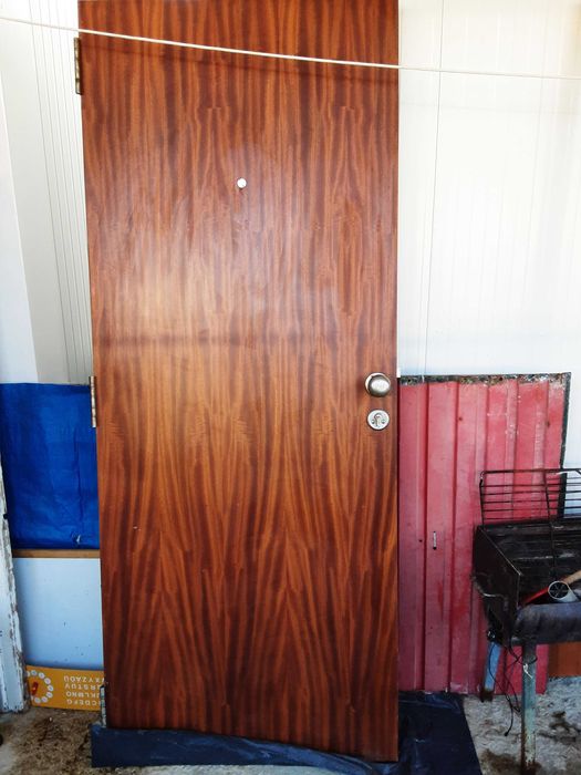 Porta blindada com 5 chaves
