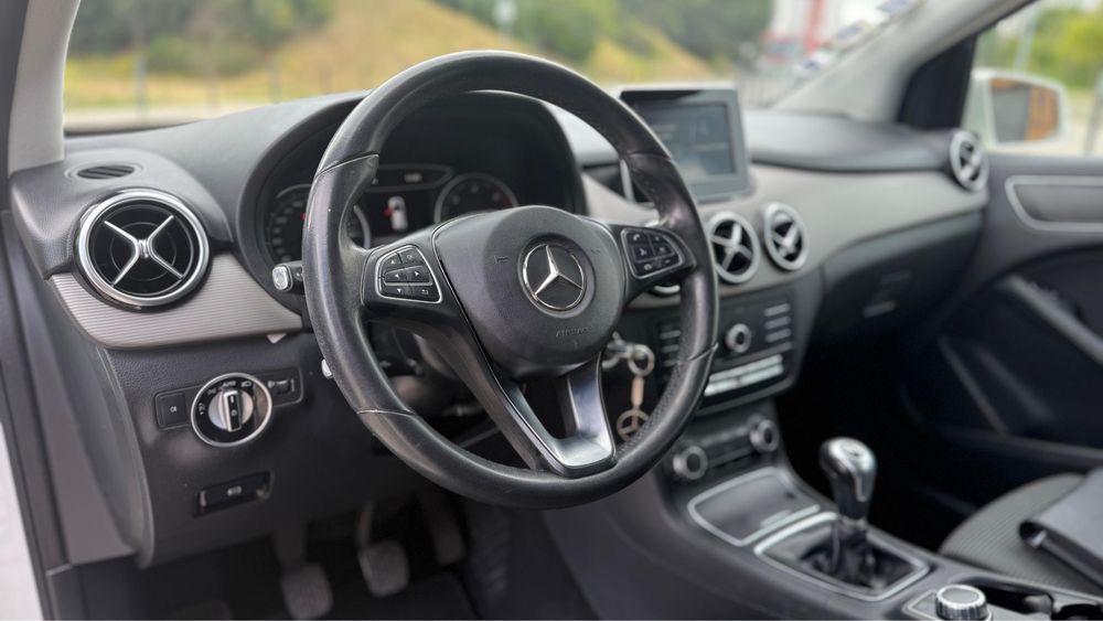 Mercedes-Benz B180 d