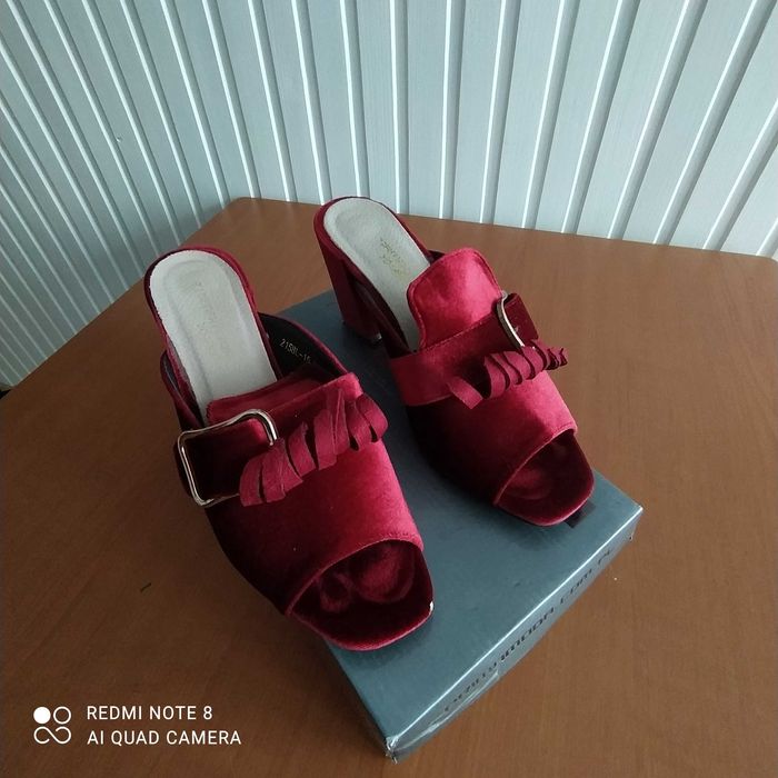 Sprzedam buty damskie nr 39