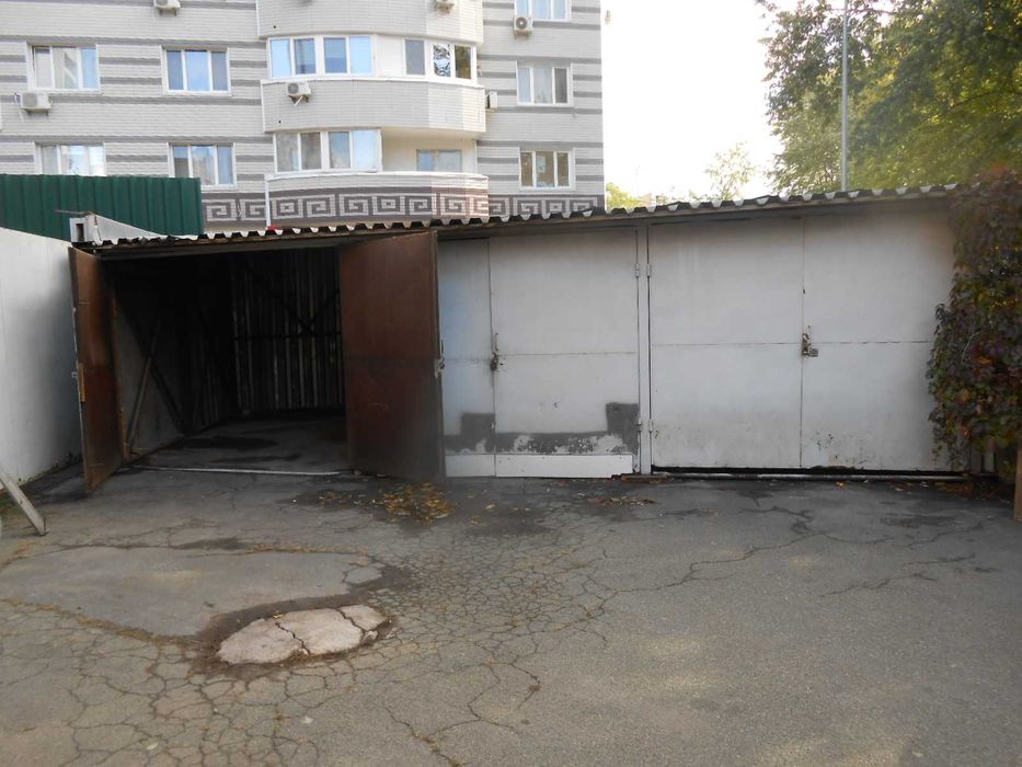 Сдаём в аренду гараж под складское помещение.