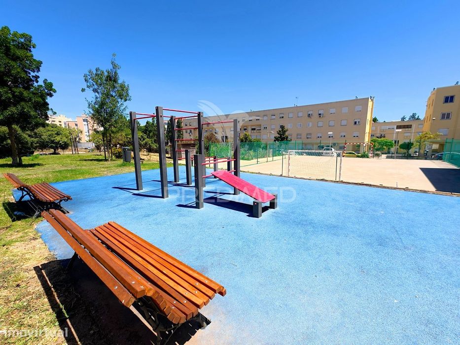 T3 Com Elevado Potencial Em Alvalade | 375.000€