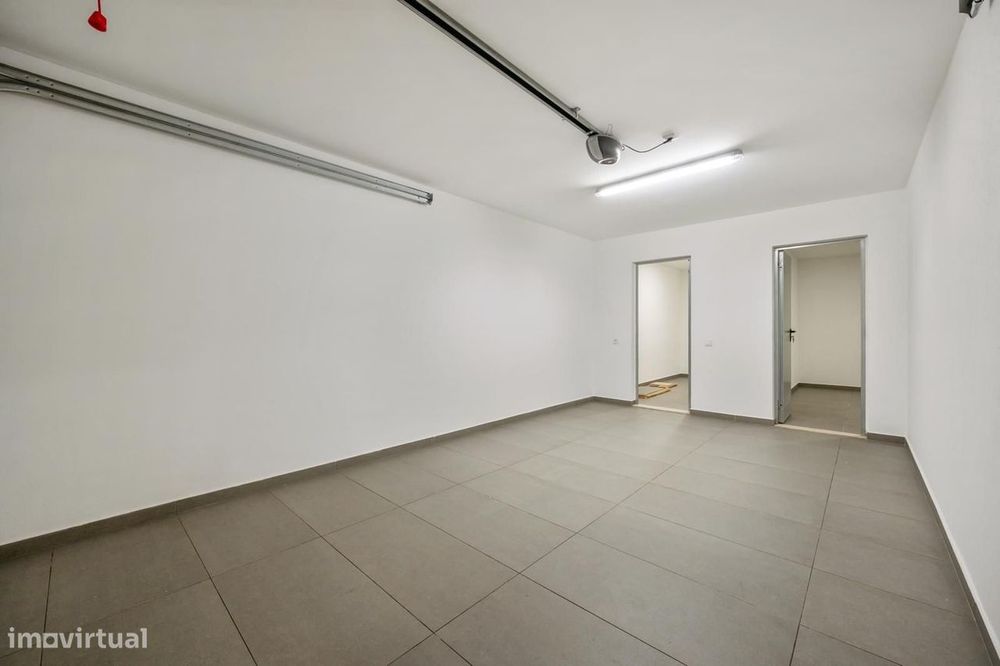 Moradia Geminada T3 com piscina, Quinta da Amizade, Setubal