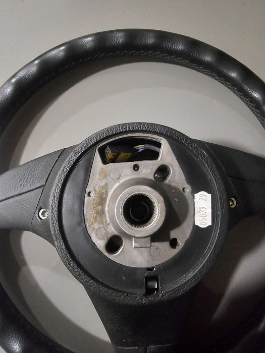 Volante em bom estado e36 bmw