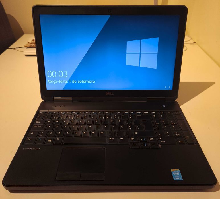Dell Latitude E5540 | i5-4310U | 12GB RAM | SSD 512GB | Bateria NOVA