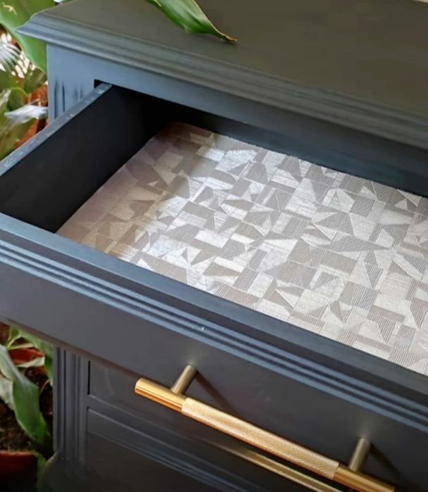 Camiseiro em castanho