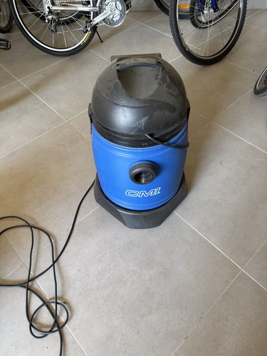 Odkurzacz przemyslowy CMI Rowi 1600 W