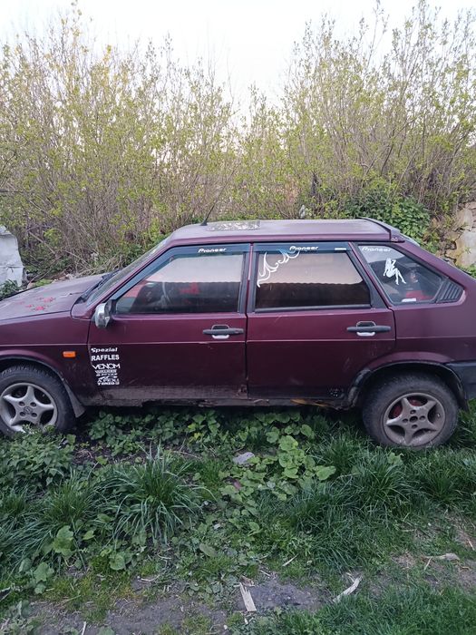 Продам дев'ятку на запчастини або під відновлення