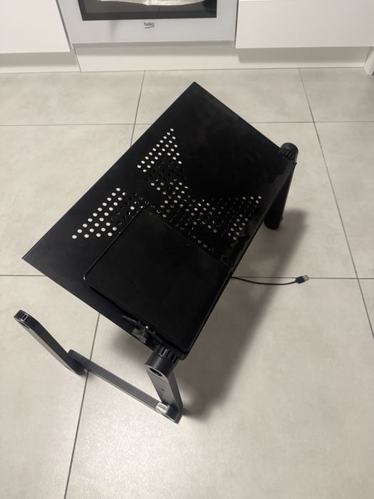 Podstawka chlodzaca  pod laptopa