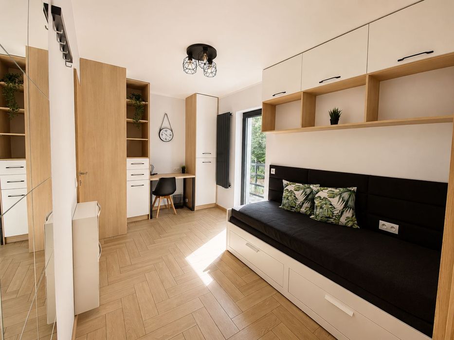 Pokój w dwupokojowym mieszkaniu w prywatnym akademiku premium – Katowice, ul. Panewnicka 377