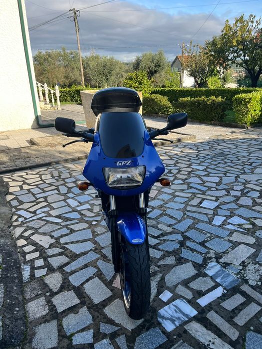 Vendo Yamaha GTS .E Kawasaki GPZ
