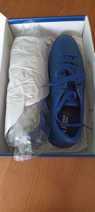 Nowe buty Armani Jeans. Tenisówki męskie. Rozmiar 44. Z 679 złotych