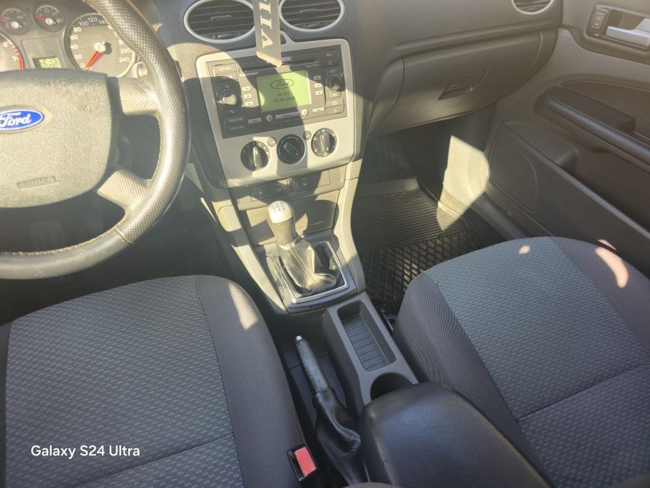 Zadbany ford focus z hakiem benzyna