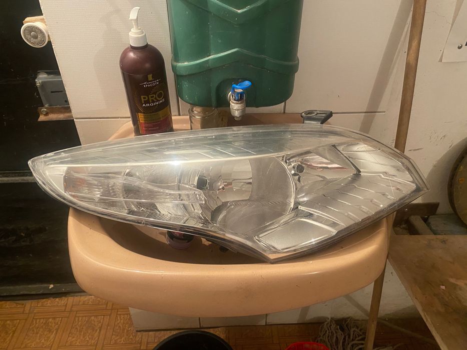 Фара(права)Renault megane 3(2010)