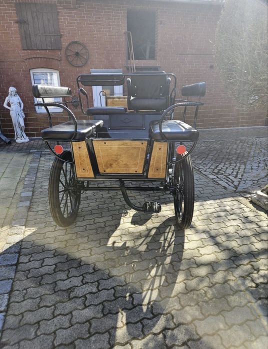 Nowa bryczka wagonetka
