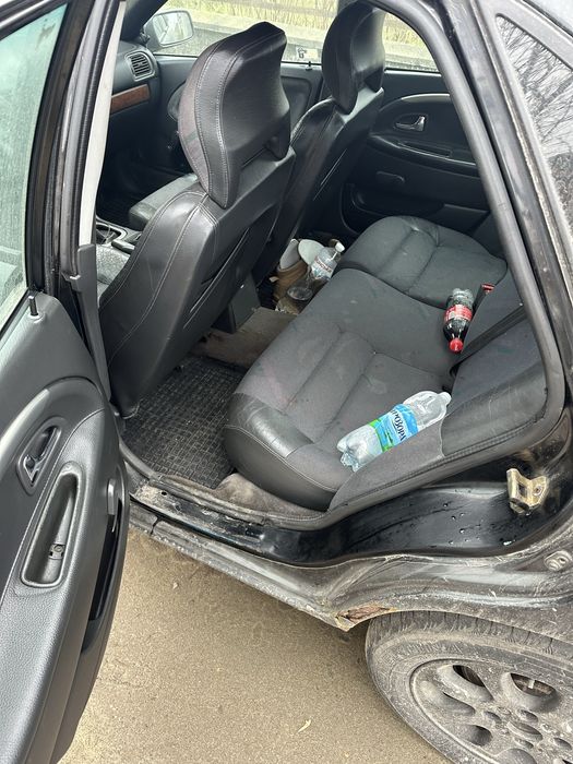 Вольво s40 під відновлення або на запчастини(по кусках не продається)