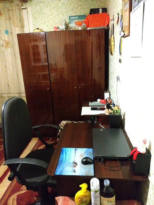 Продам кімнату (в минулому сімейний гуртожиток).