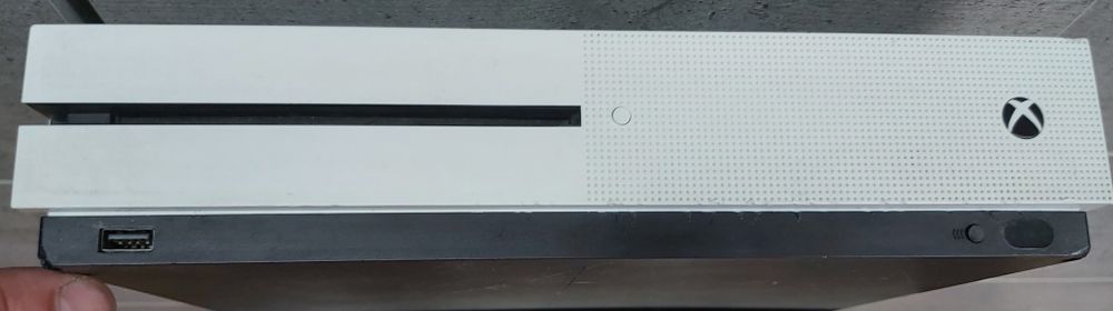 Ігрова консоль Microsoft Xbox One S 1681  "1TB"