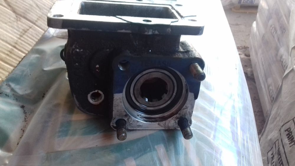 Tomada de força usada em grua palfinger pk 7001