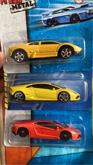 Carrinhos miniatura