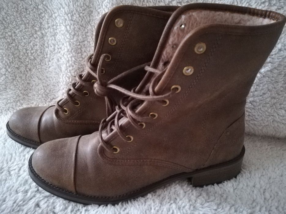 Damskie botki Esprit, r. 38