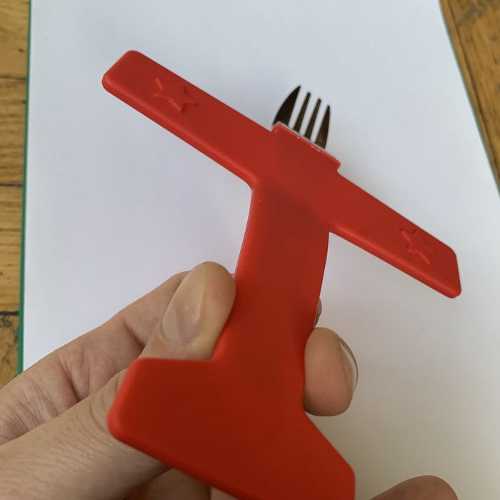 Виделка літак обманка для дітей вилка самолет Fred & Friends