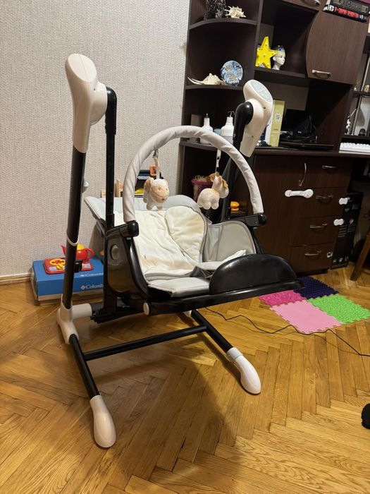 Стільчик-гойдалка 3 в 1 CARRELLO Cascata