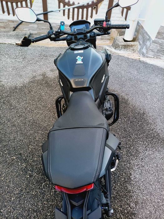 Honda CB650R Black Edition
