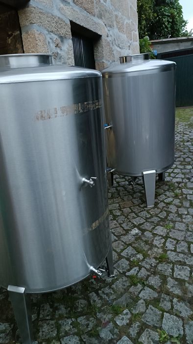 Cuba inox 550l litros