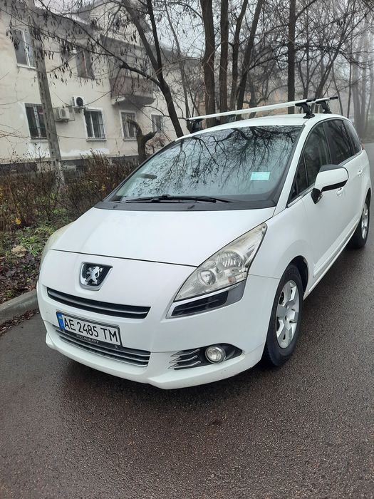 Продам  Peugeot 5008