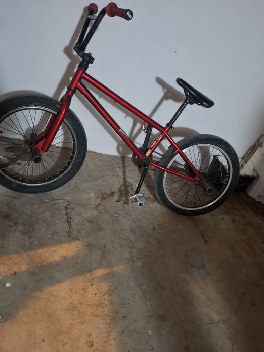 Bmx em bom estado disponível