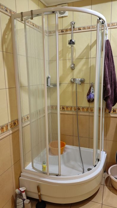 Продам душову кабінку 90х90