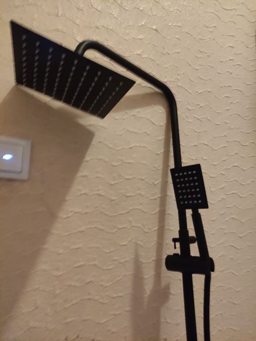 Coluna de duche / banheira  -  preta
