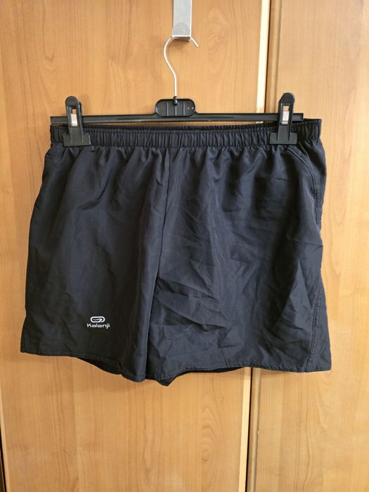 Czarne spodenki do biegania