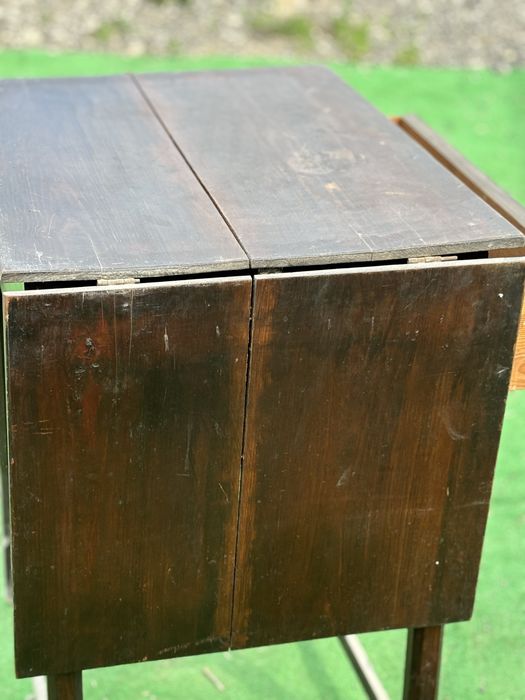 Mesa antiga dos anos 50