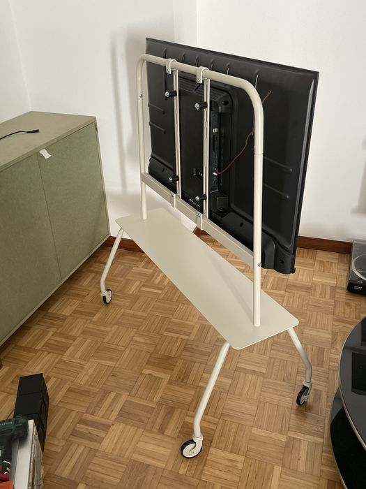Suporte TV bege JYSK
