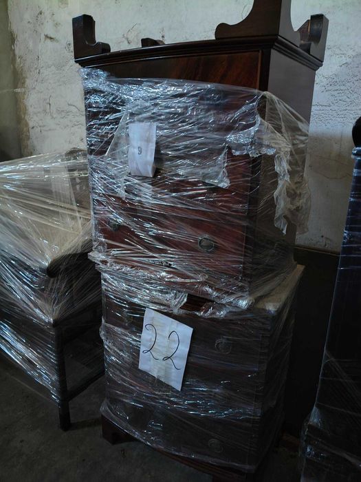 Conjunto duas mesas de cabeceira