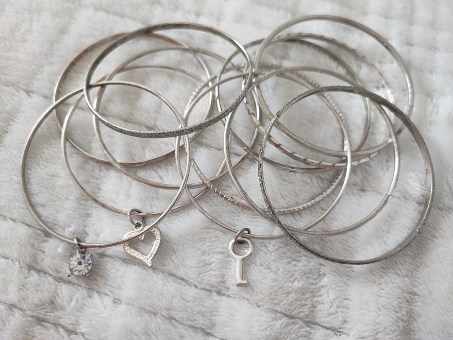 12 bransoletek koła